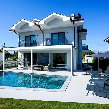 Vilă Kardelen Sleep 10 En Private Pool *